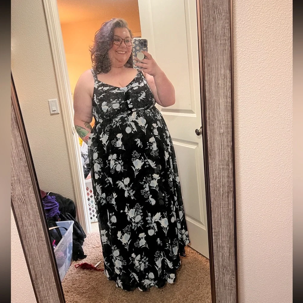 Torrid maxi black floral forms dress - Picture 2 of 4